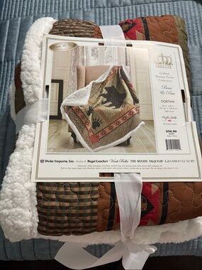 NWT Virah Bella Quilted Sherpa Throw Bear & Paw